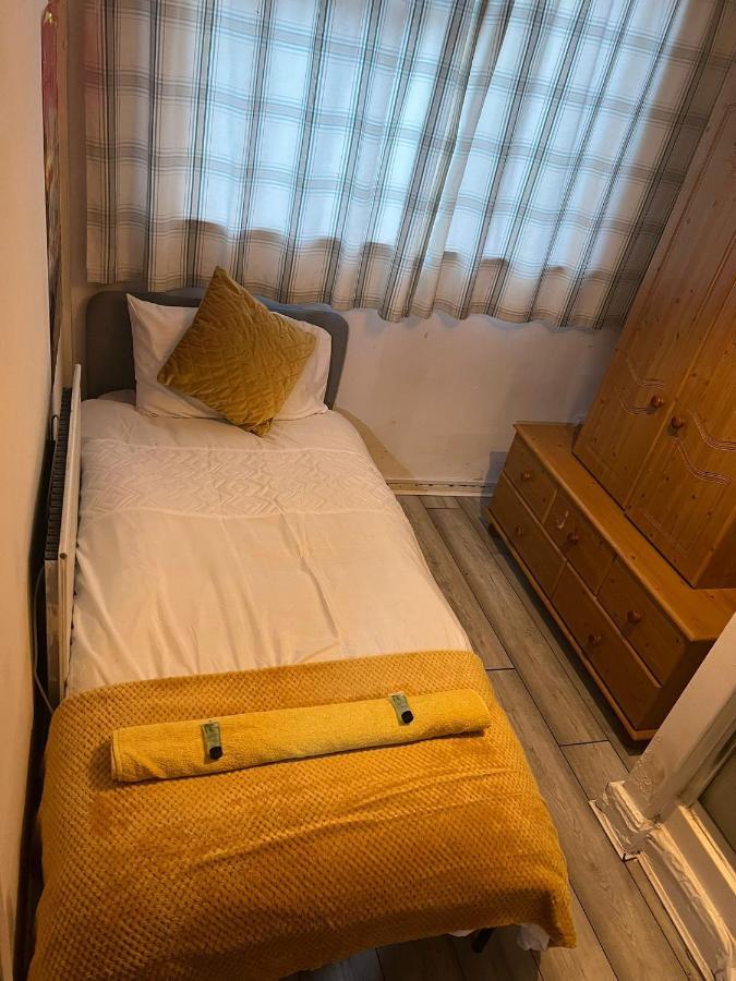 Indulge Hockley Hotel - With Free Front Parking - 10 Min Drive To Birmingham City Centre Bull Ring, Grand Central, Tesco Superstore, Primark & Commonwealth Games Exteriör bild