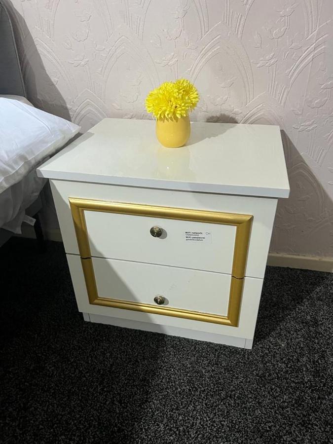 Indulge Hockley Hotel - With Free Front Parking - 10 Min Drive To Birmingham City Centre Bull Ring, Grand Central, Tesco Superstore, Primark & Commonwealth Games Exteriör bild