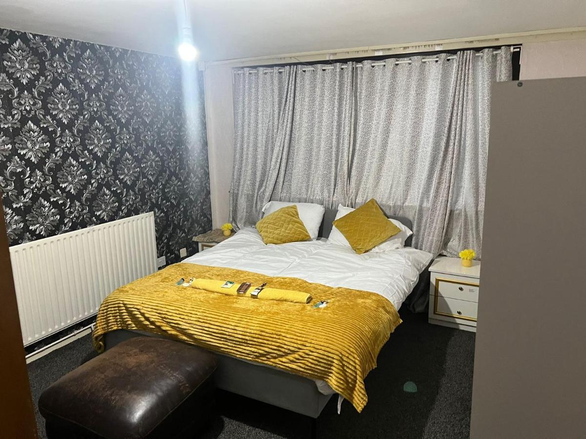 Indulge Hockley Hotel - With Free Front Parking - 10 Min Drive To Birmingham City Centre Bull Ring, Grand Central, Tesco Superstore, Primark & Commonwealth Games Exteriör bild